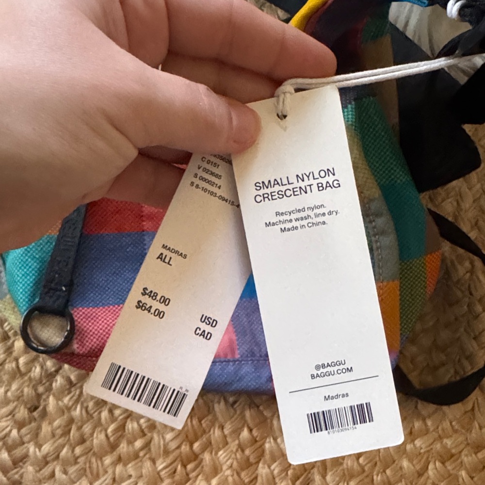 BAGGU Madras Multicolor Check small Crescent Bag with Black Strap (UO exclusive) - Picture 6 of 6